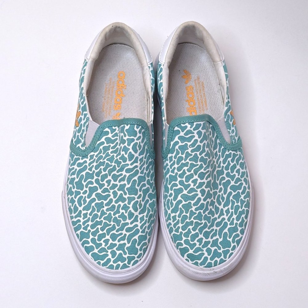 ADIDAS Court Rallye Slip-On White Aqua Teal Statement Print Shoes Men's Size 7.5 - Picture 2 of 6